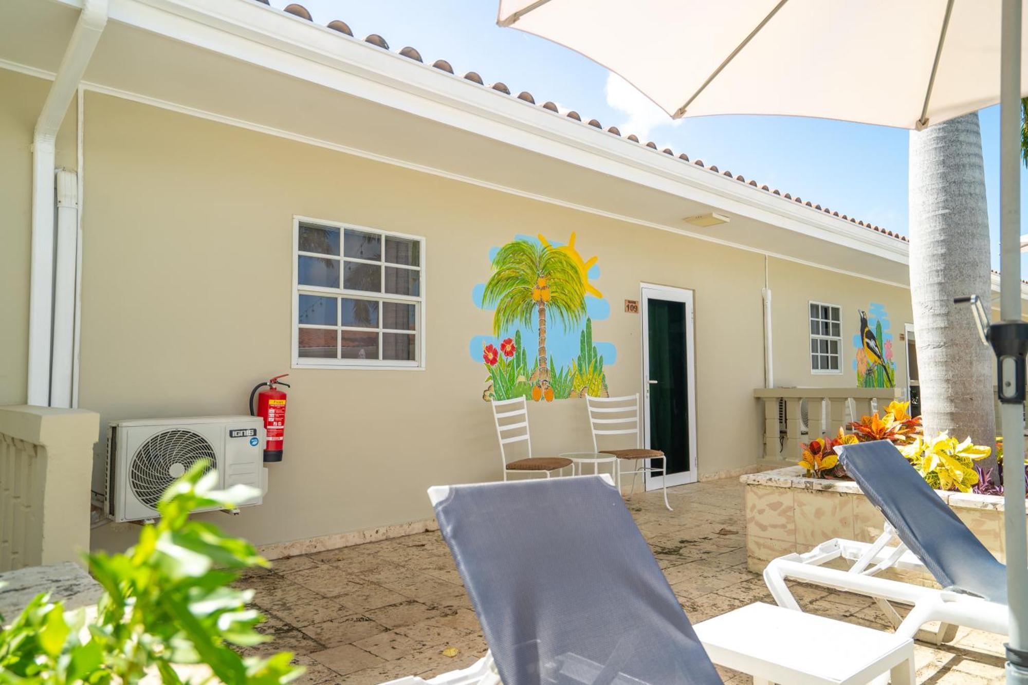 Delynne Boutique Hotel Willemstad Exterior photo
