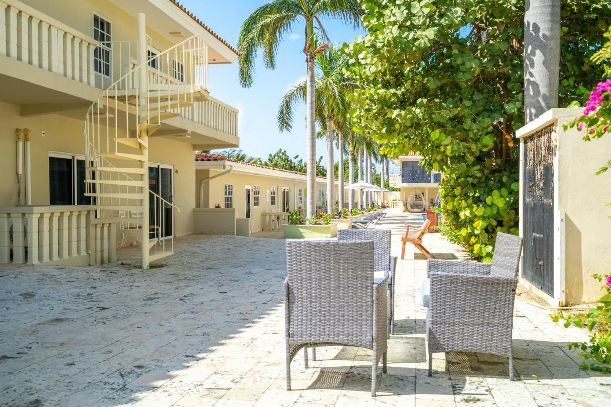 Delynne Boutique Hotel Willemstad Exterior photo