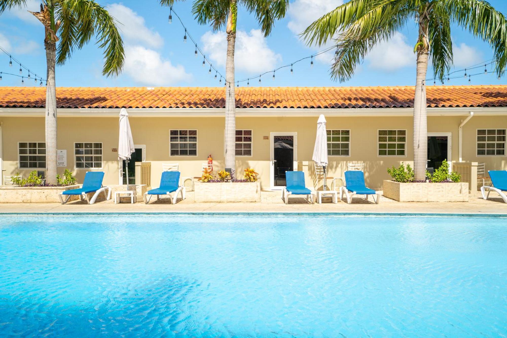 Delynne Boutique Hotel Willemstad Exterior photo